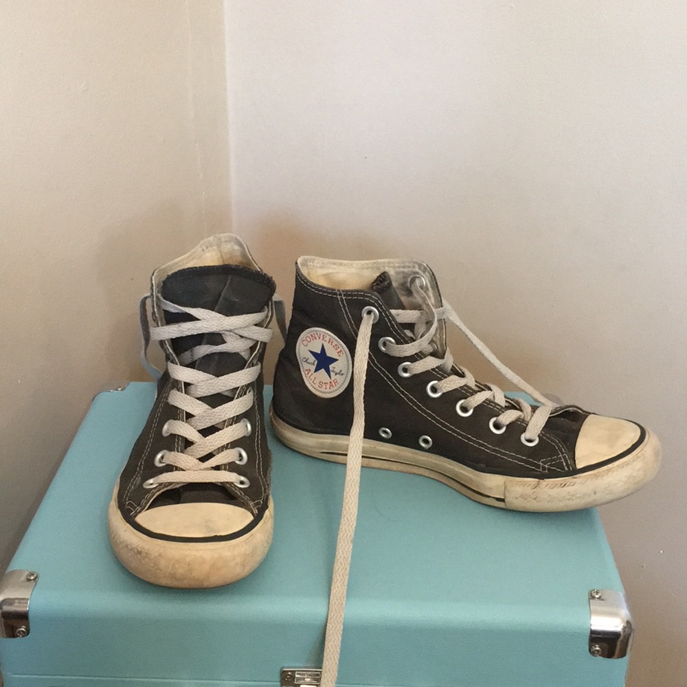 black converse